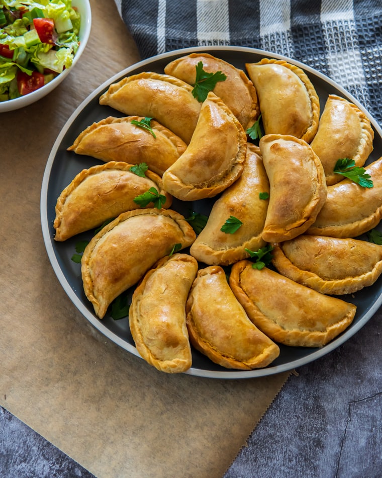 Tapas de empanada listas para rellenar